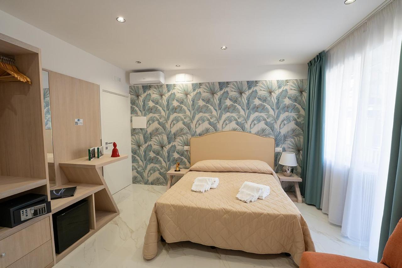 ホテル Medina H. Napoli Centro, By Clapa Group エクステリア 写真