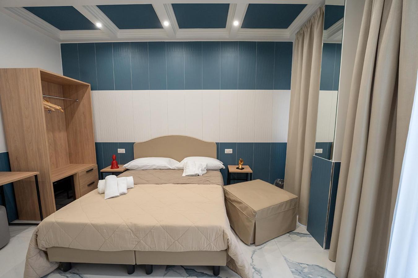 ホテル Medina H. Napoli Centro, By Clapa Group エクステリア 写真