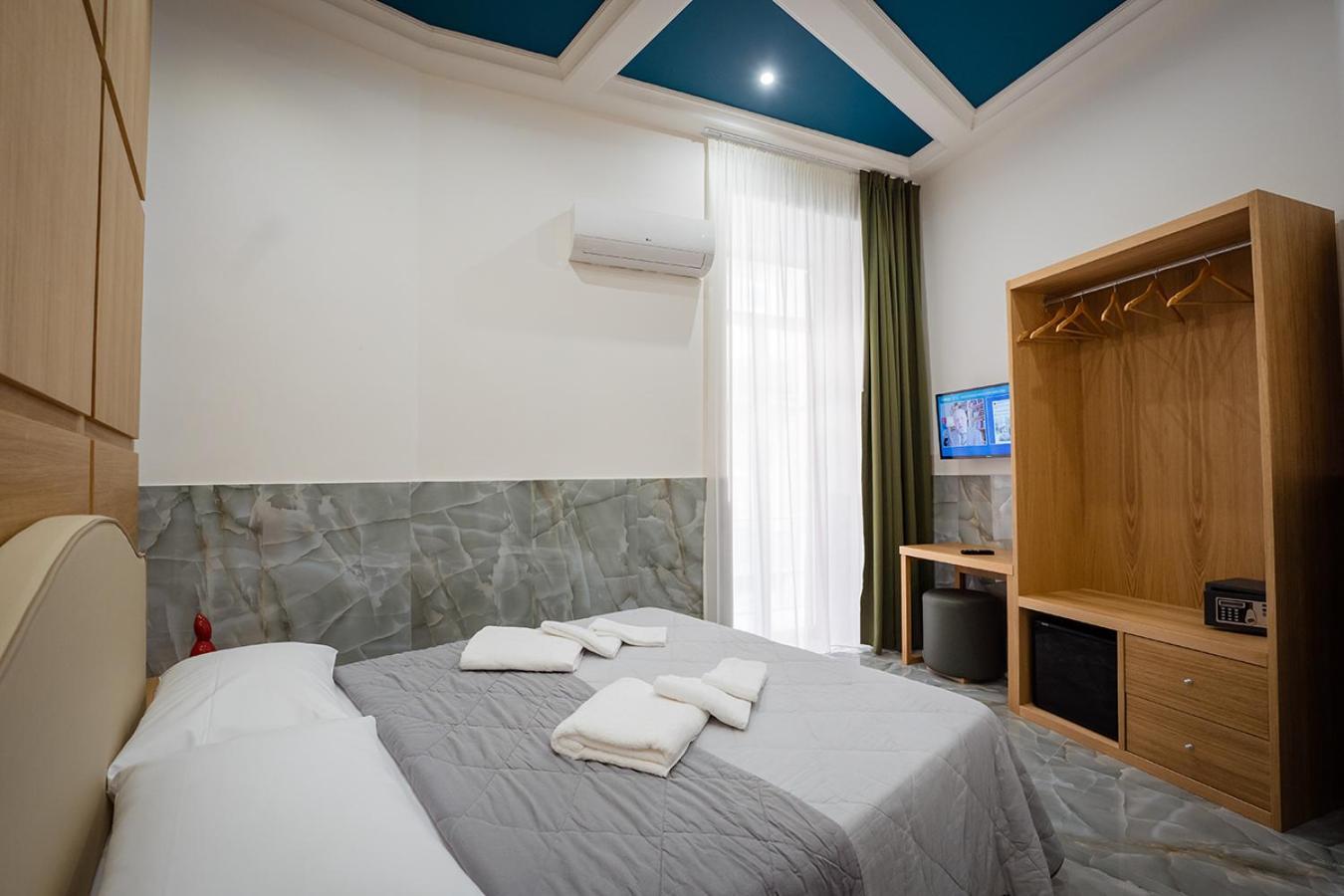 ホテル Medina H. Napoli Centro, By Clapa Group エクステリア 写真